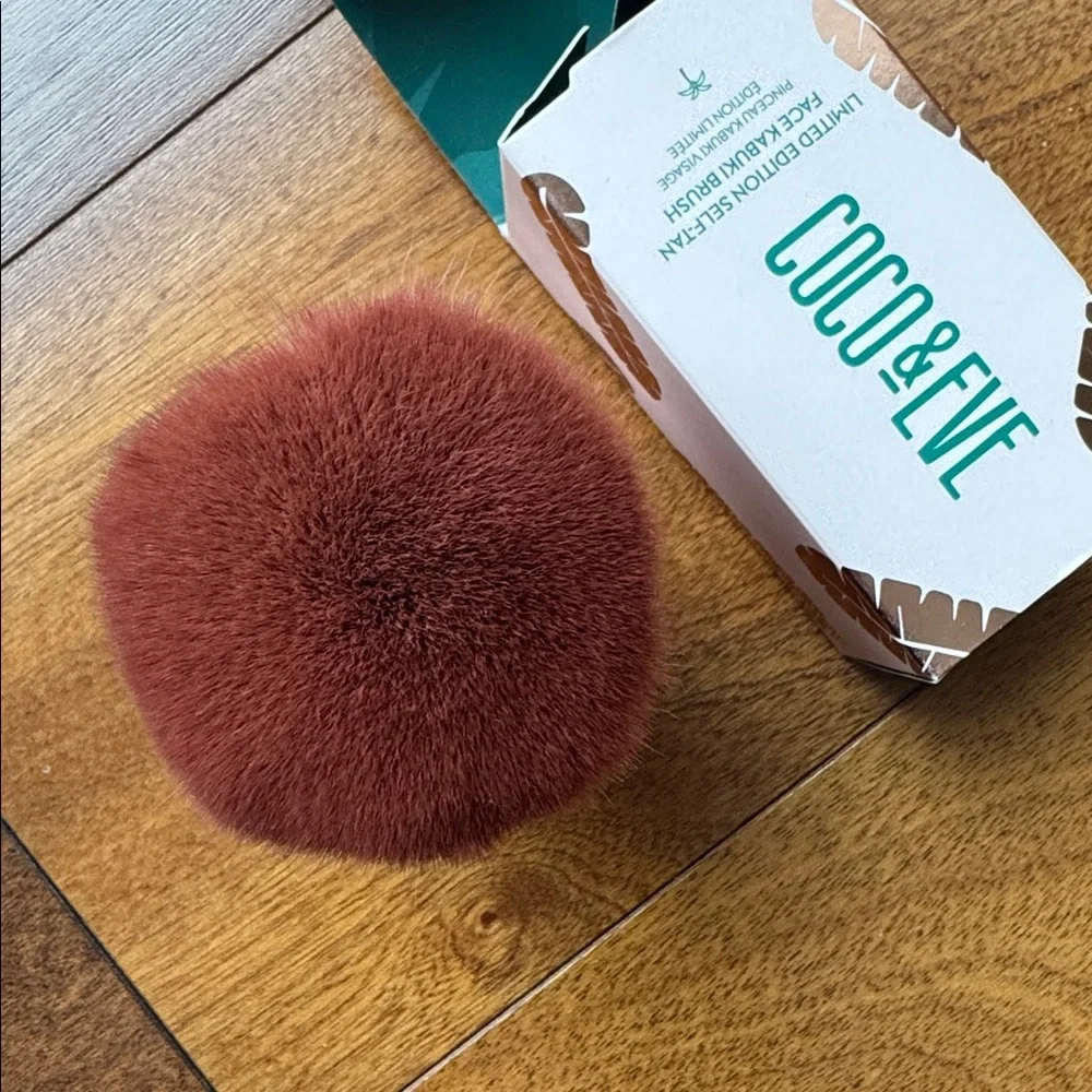 Coco & Eve Self-Tan Face Kabuki Brush